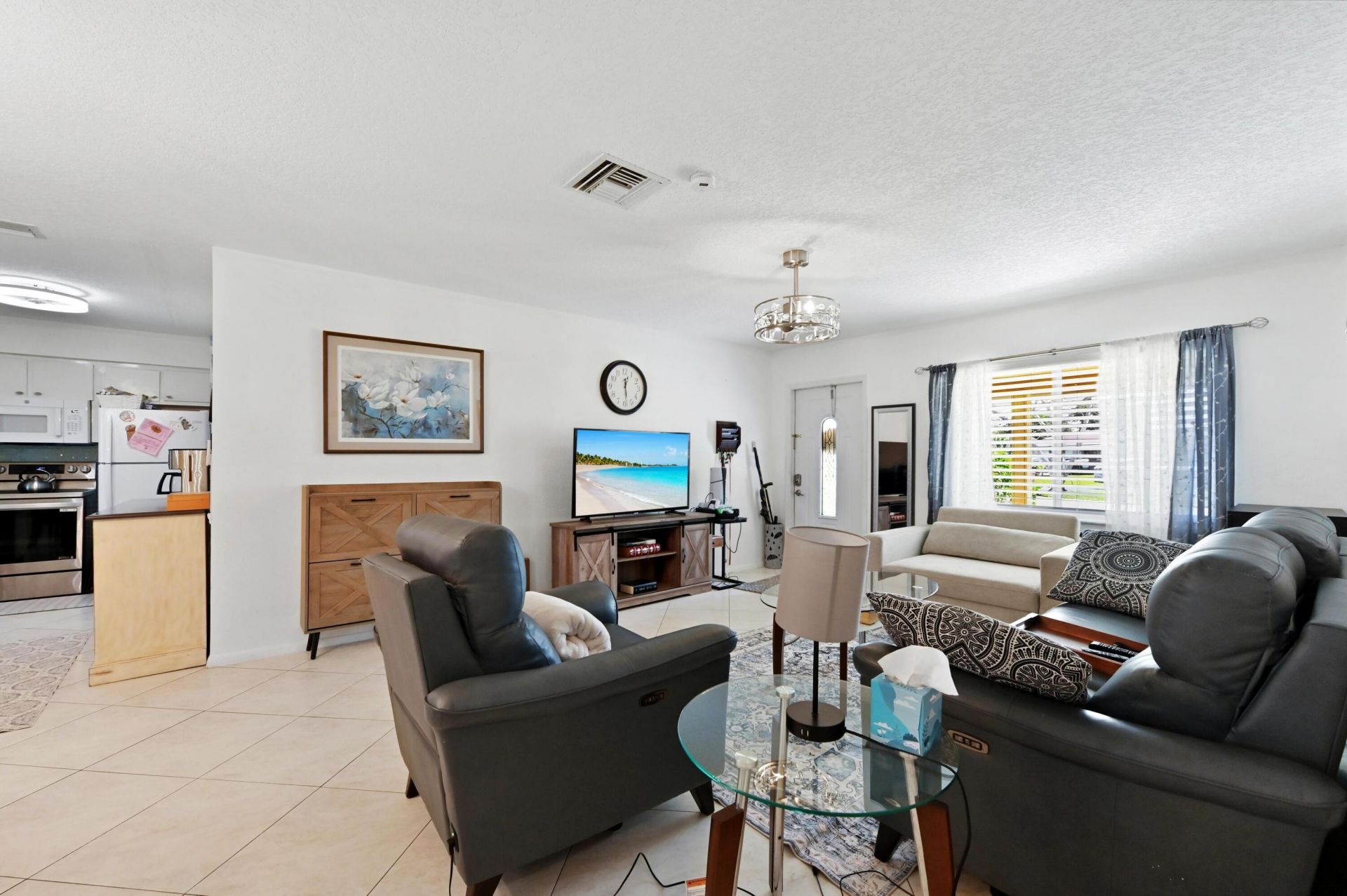 7207 NW 92nd Avenue, Tamarac, FL 33321 Photo