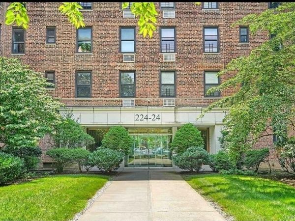 224-24 Union Turnpike, Unit 1R, Oakland Gardens, NY 11314
