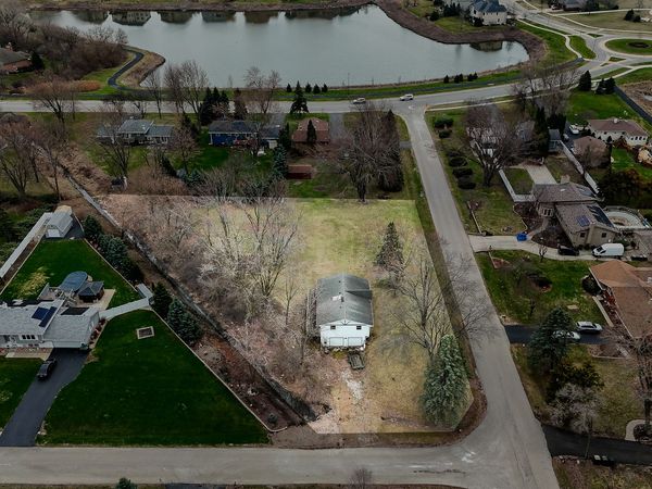 10135 Sunridge Drive , Naperville, IL 60564