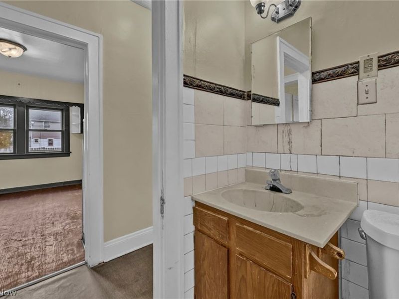 9612 Lamontier Avenue, Cleveland, OH 44104 Photo 16