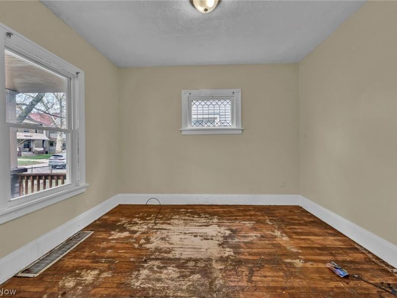 9612 Lamontier Avenue, Cleveland, OH 44104 Photo 19