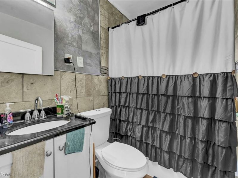 9612 Lamontier Avenue, Cleveland, OH 44104 Photo 23