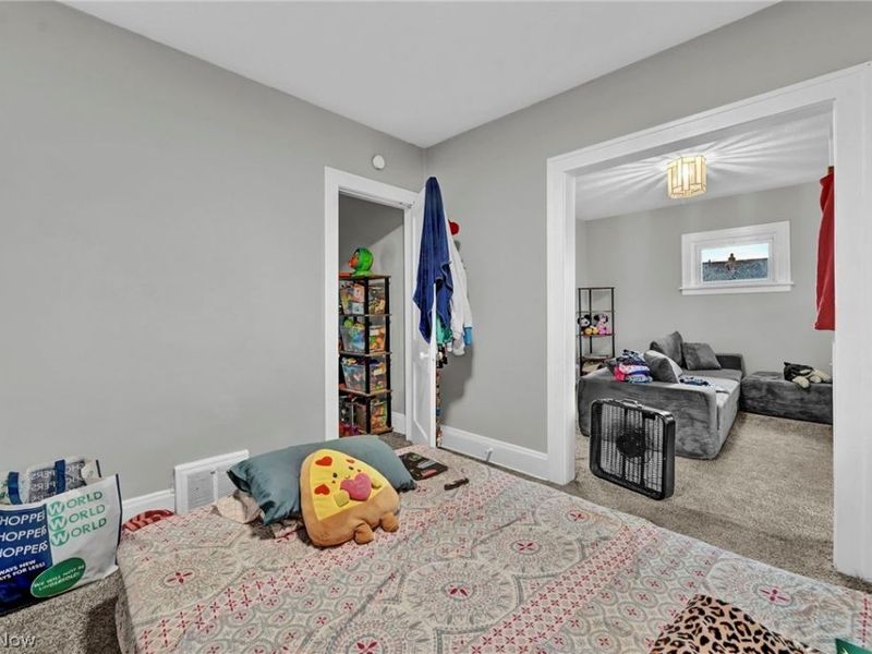 9612 Lamontier Avenue, Cleveland, OH 44104 Photo 33