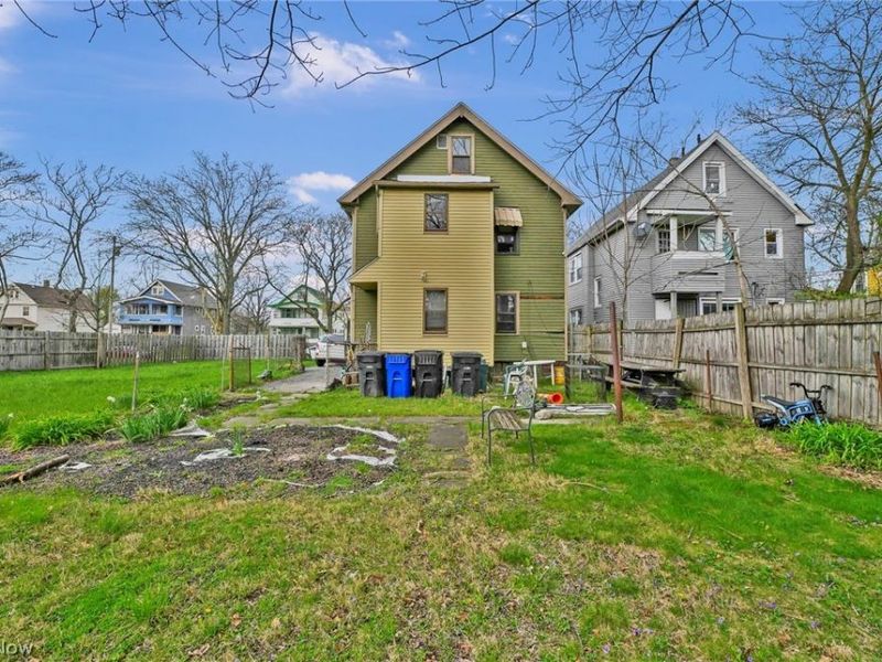 9612 Lamontier Avenue, Cleveland, OH 44104 Photo 34