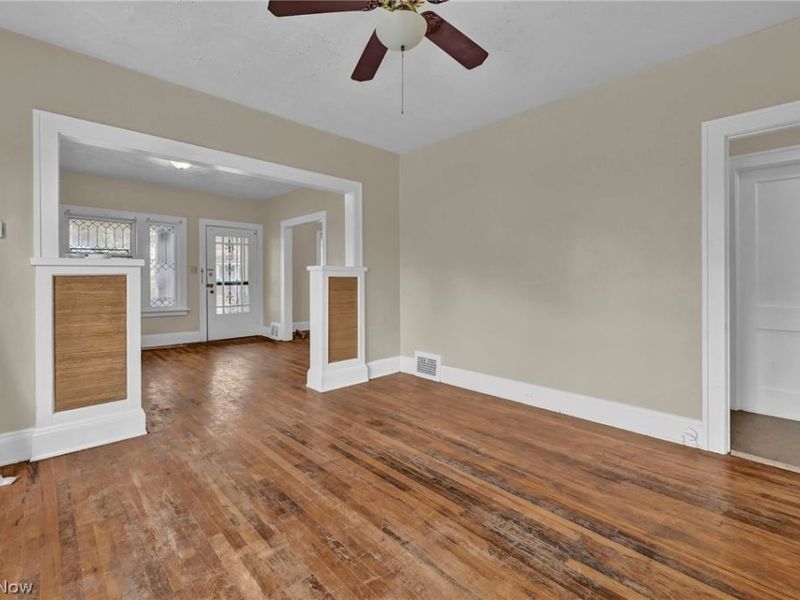 9612 Lamontier Avenue, Cleveland, OH 44104 Photo 6