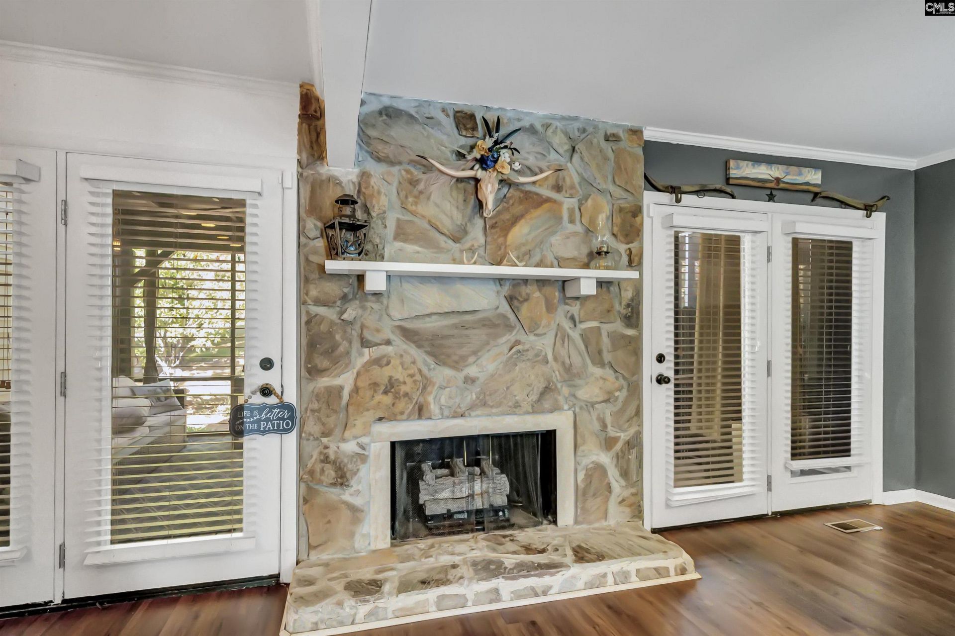 215 Shoreline Dr  Photo 8