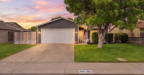 1327 Elena Dr, Ripon, CA 95366 Photo
