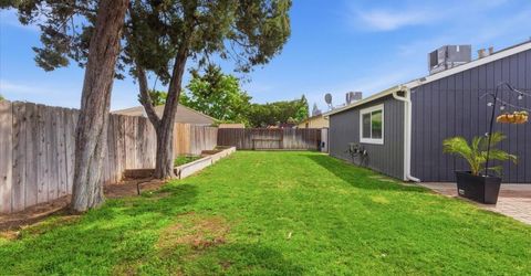 1327 Elena Dr, Ripon, CA 95366 Photo