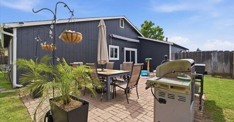 1327 Elena Dr, Ripon, CA 95366 Photo