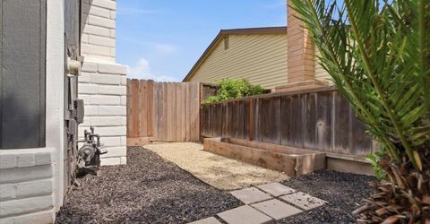 1327 Elena Dr, Ripon, CA 95366 Photo