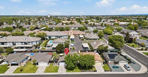 1327 Elena Dr, Ripon, CA 95366 Photo