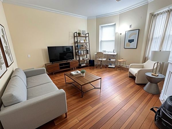 191 Boylston St, Unit 1, Boston, MA 02130