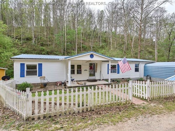 1021 McComas Branch Road, Milton, WV 25541