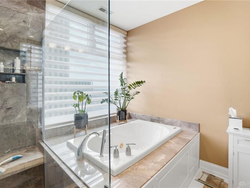 109 N Main Street, Unit 1102, Dayton, OH 45402 Photo 26