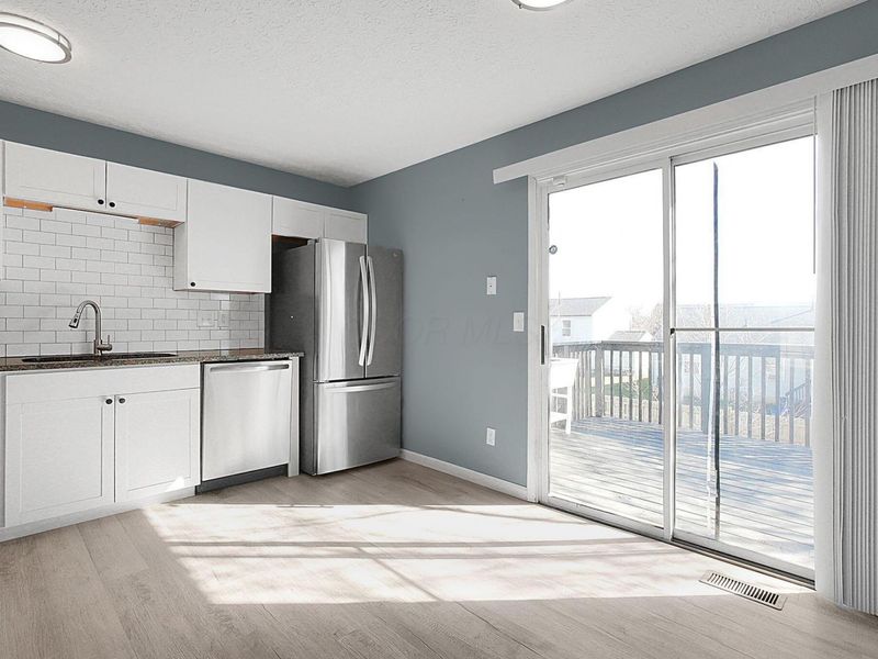 381 Chatterly Lane, Columbus, OH 43207 Photo 12