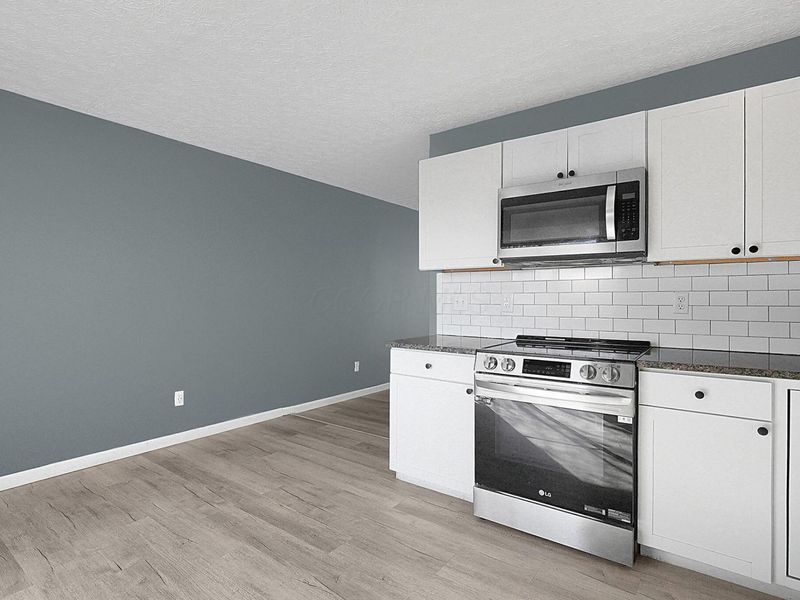 381 Chatterly Lane, Columbus, OH 43207 Photo 14