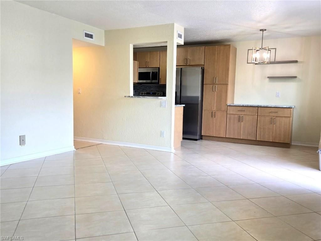 4625 Bayshore Dr, Unit D1, Naples, FL 34112 Photo