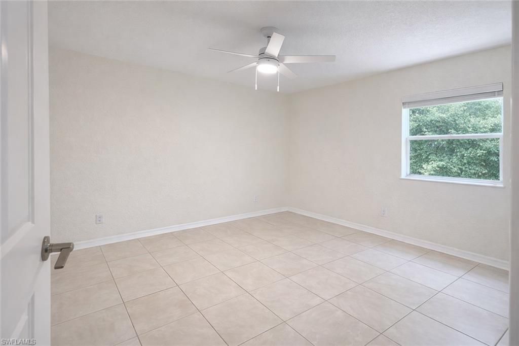 4625 Bayshore Dr, Unit D1, Naples, FL 34112 Photo