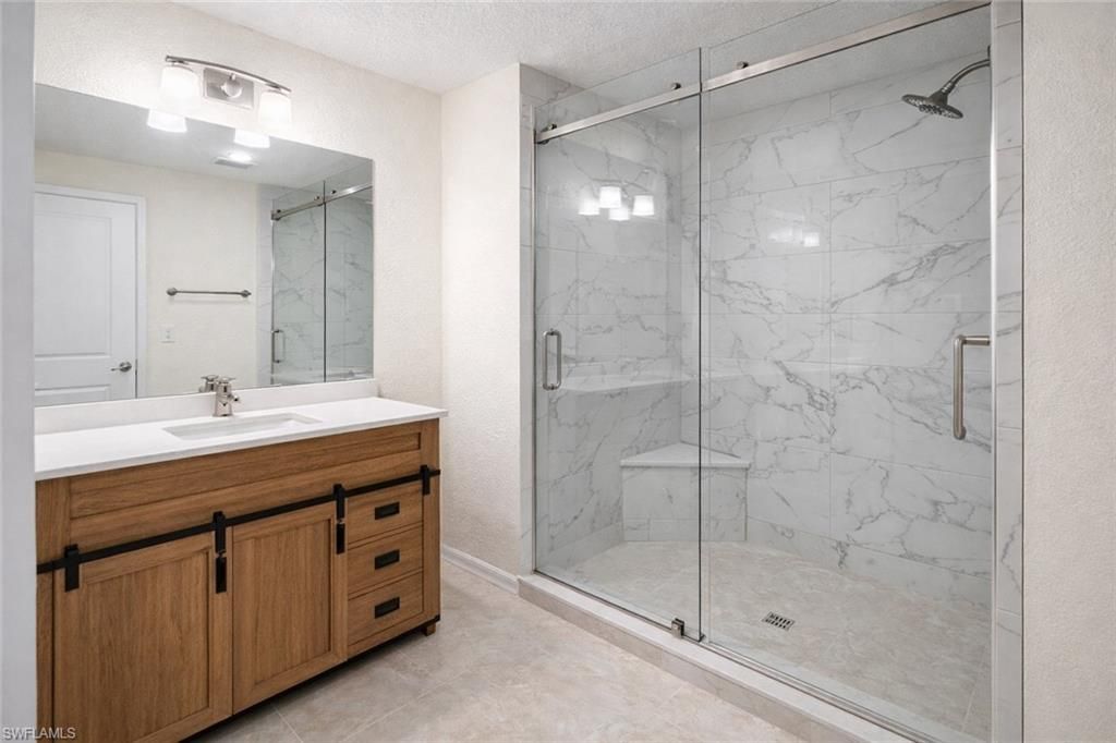 4625 Bayshore Dr, Unit D1, Naples, FL 34112 Photo