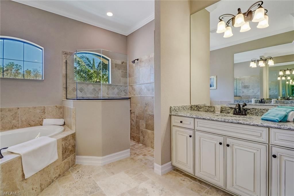 9902 Corso Bello Dr, Naples, FL 34113 Photo