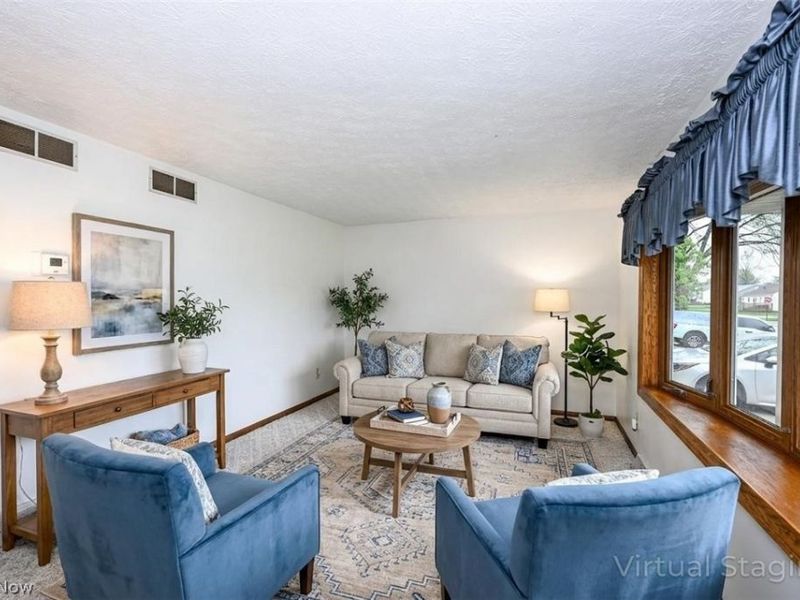 300 Castleton Road NE, North Canton, OH 44720 Photo 16