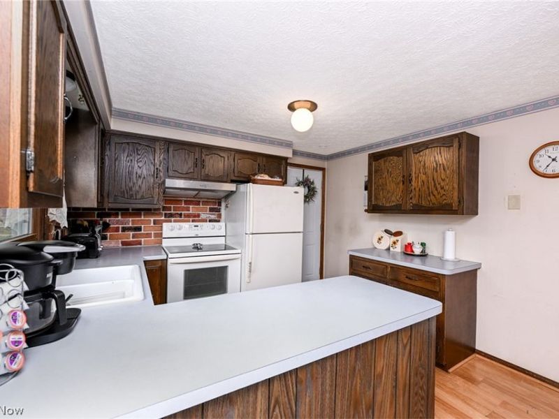 300 Castleton Road NE, North Canton, OH 44720 Photo 25