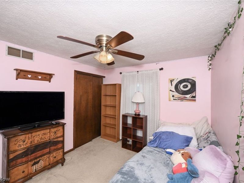 300 Castleton Road NE, North Canton, OH 44720 Photo 42