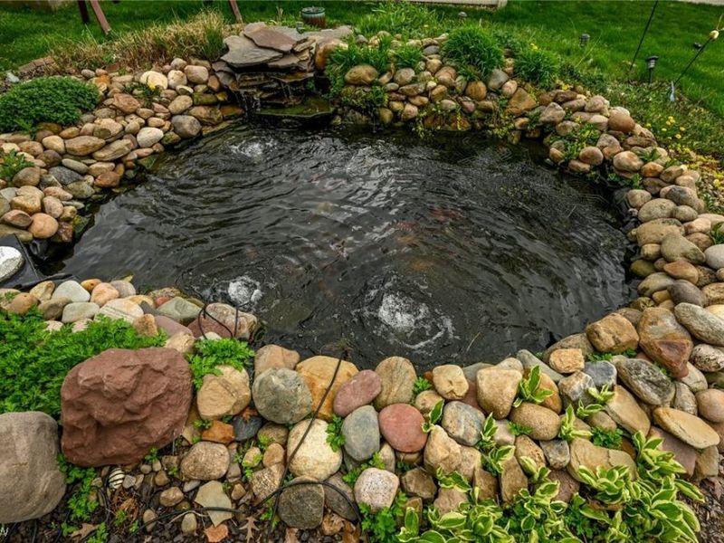 300 Castleton Road NE, North Canton, OH 44720 Photo 6