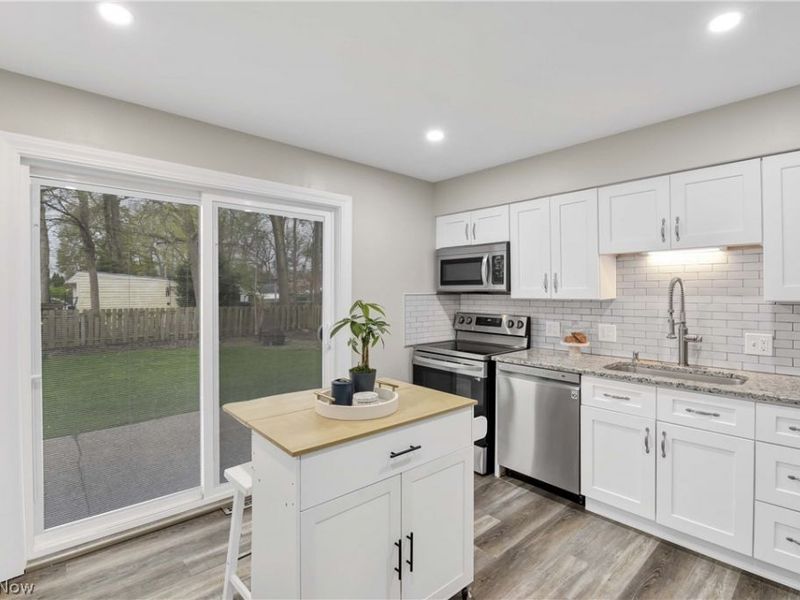 21237 Westwood Road, Fairview Park, OH 44126 Photo 12