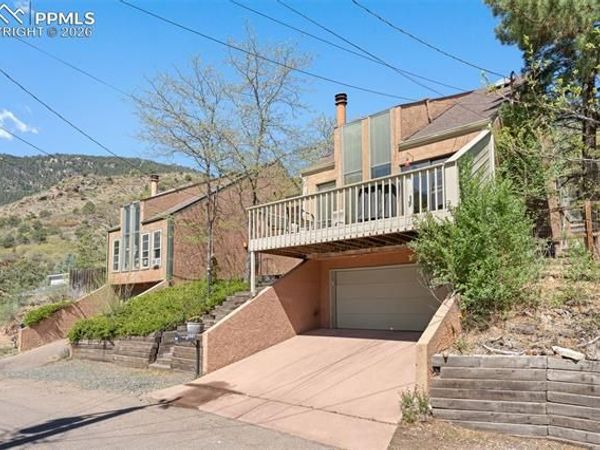 376 Pilot Knob Avenue, Manitou Springs, CO 80829
