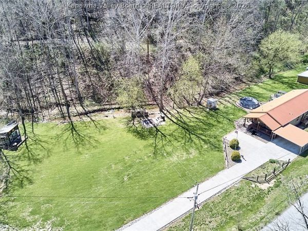 965 McComas Branch Road, Milton, WV 25541