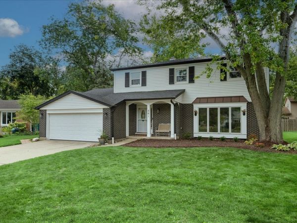 481 Sussex Court , Buffalo Grove, IL 60089