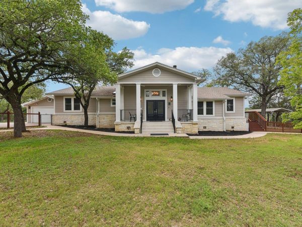 126 County Road 420 RD, Spicewood, TX 78669