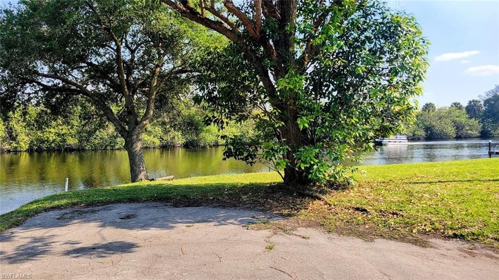 1047 Mayford Lake Rd, Moore Haven, FL 33471 Photo