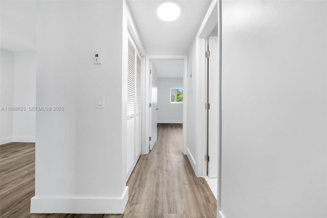 600 Layne Blvd, Unit 126, Hallandale Beach, FL 33009 Photo