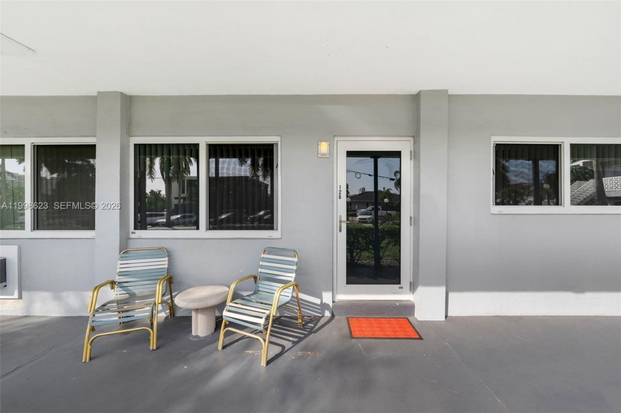 600 Layne Blvd, Unit 126, Hallandale Beach, FL 33009 Photo