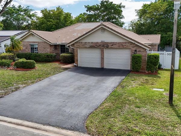 966 NW 114th Ave , Coral Springs, FL 33071
