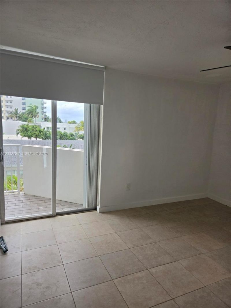 7933 West Dr, Unit 404, North Bay Village, FL 33141 Photo