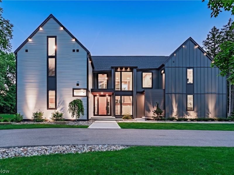 4320 Lander Road, Orange Village, OH 44022 Photo 2