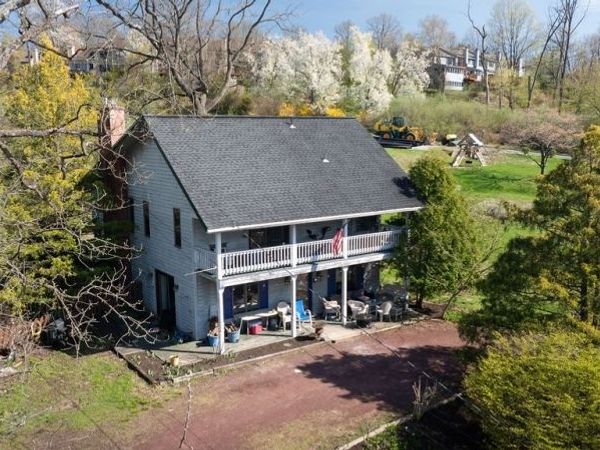 102 S Franklin St, Lambertville, NJ 08530