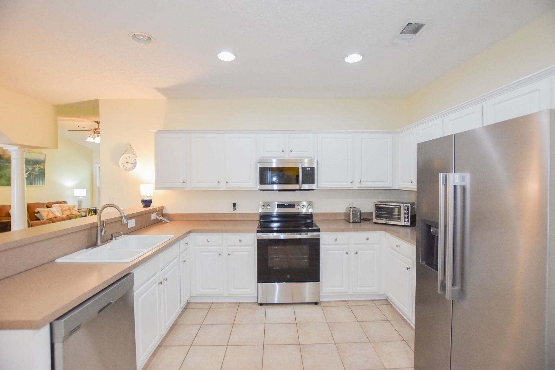 2450 Marsh Glen Dr. Photo 13
