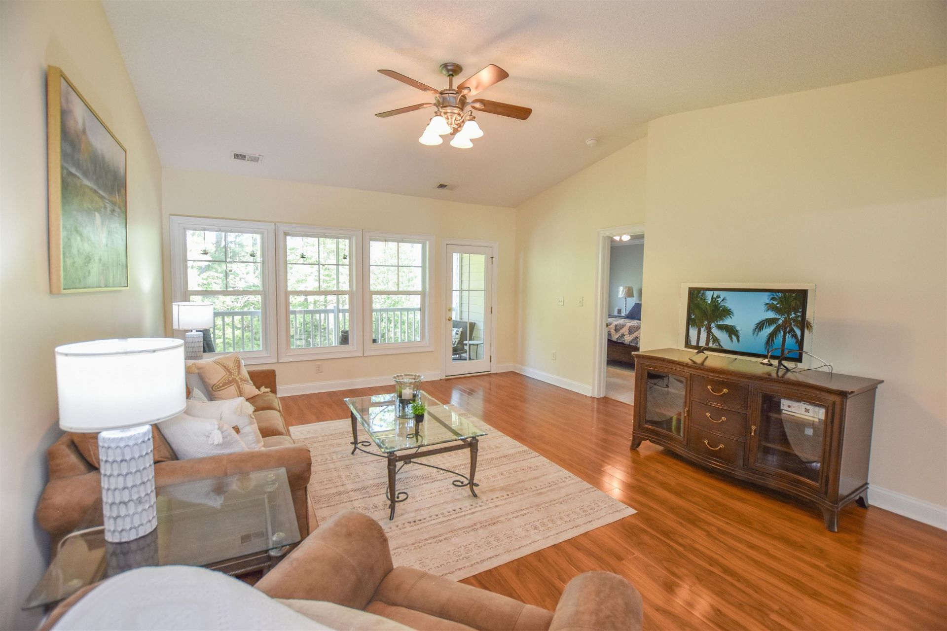 2450 Marsh Glen Dr. Photo 2