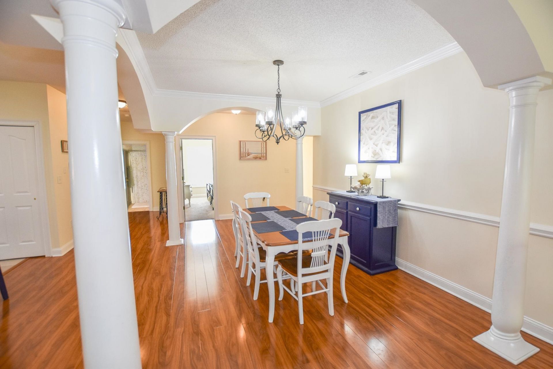 2450 Marsh Glen Dr. Photo 6