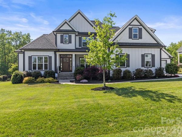 208 Hidden Meadows Drive , Mooresville, NC 28117