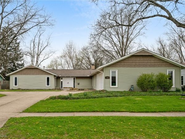 540 Crossbrook Drive, Berea, OH 44017