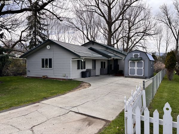 302 DEPOT ST, Enterprise, OR 97828