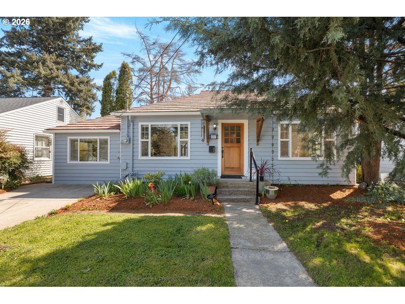 8260 N Wayland Ave, Portland, OR 97203 Main Photo