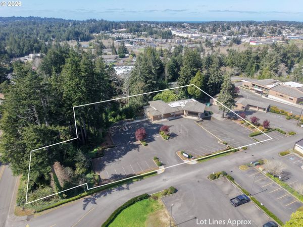 2645 N 17TH ST, Coos Bay, OR 97420