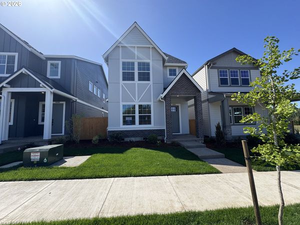 16916 SW Cairn LN, King City, OR 97140