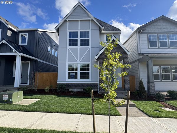 16916 SW Cairn LN, King City, OR 97140